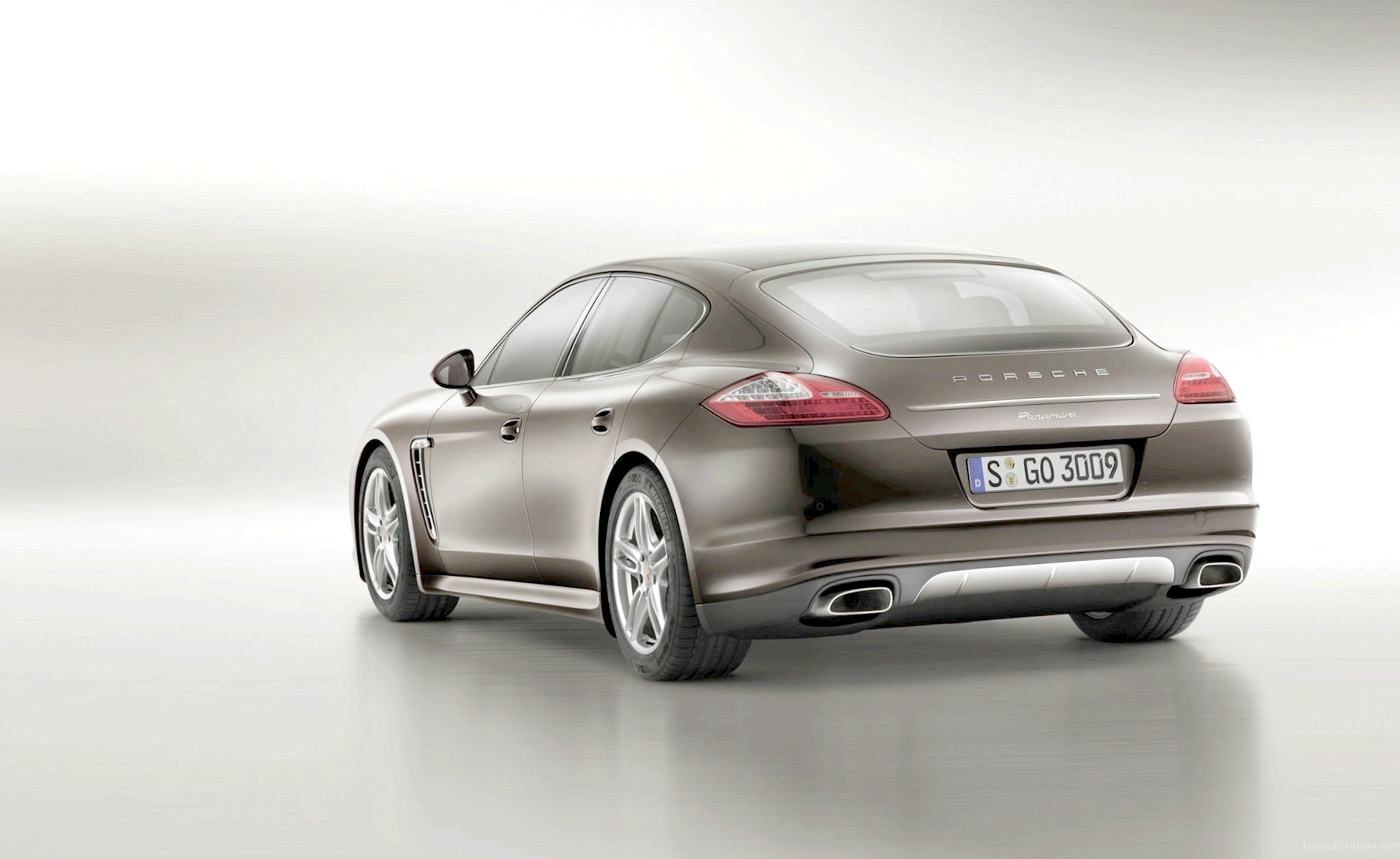 Porsche Panamera Platinum 2012