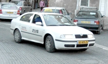 На каких марках автомобилей ездят таксисты в разных странах мира