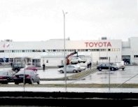Toyota останавливает все свои заводы в Северной Америке
